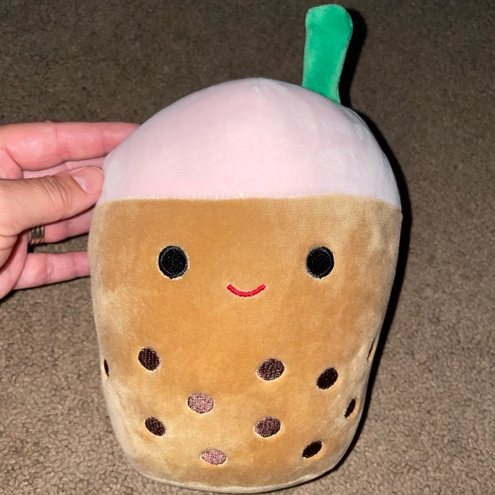EUC Squishmallow “Bernice” bubble boba tea 8”